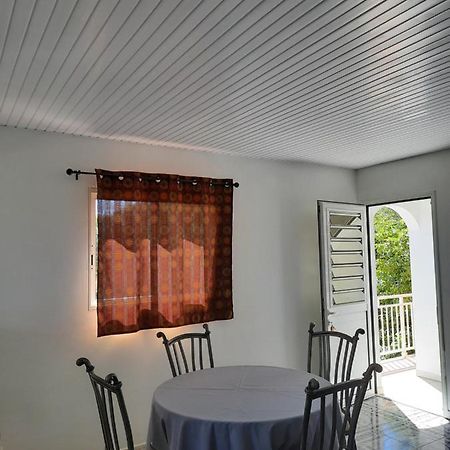 Chez Lilise 2 Apartment Сент-Ан Екстериор снимка