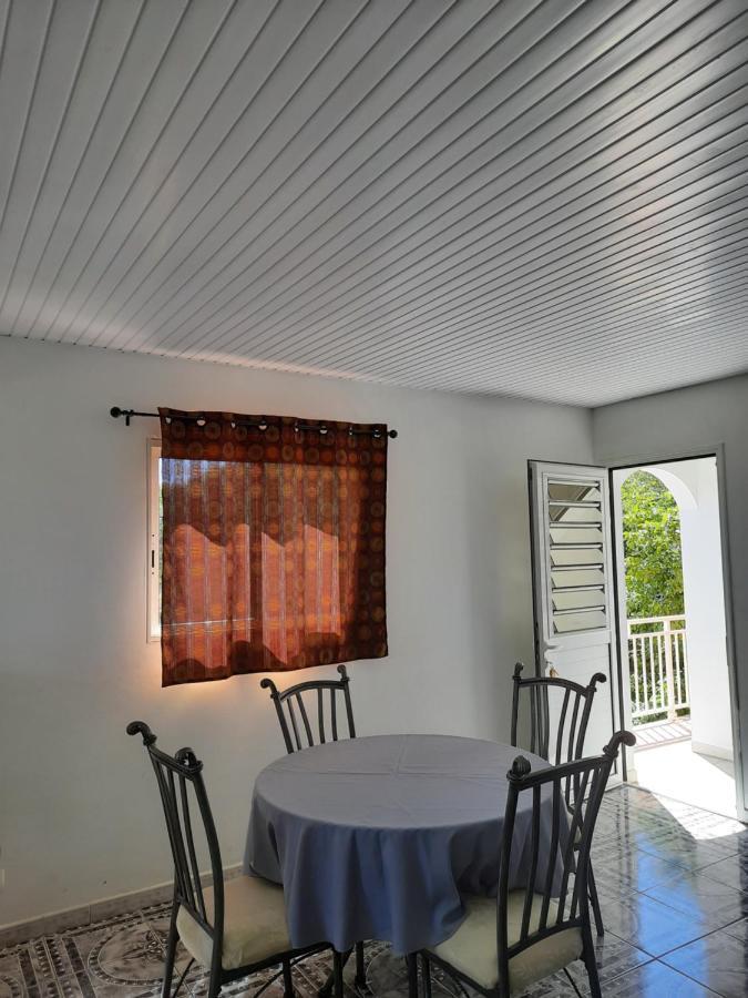 Chez Lilise 2 Apartment Сент-Ан Екстериор снимка